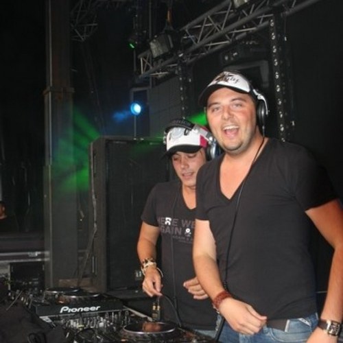 robbertkoster's profile picture. Koffieboer, DJ, wereldreiziger