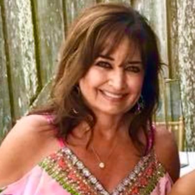 Wife/Mother/DeDe😘 Thou Shalt Not Lie 🙏Tryin to keep my sanity🥂 Proud to be an American 💙🇺🇸 Do Unto Others🙏 Be kind and thoughtful❤️Love Wins❤️NO DMs