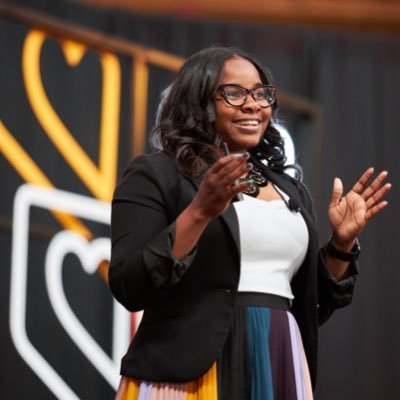 ShantellR01's profile picture. Award-winning Mom 🏆 || Corporate Impact Leader 📈 || Adjunct Professor 📖|| ⚖️ || All tweets are my own.