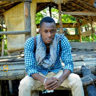 BukasArt's profile picture. #Artiste /Styliste 👕✂👗👕