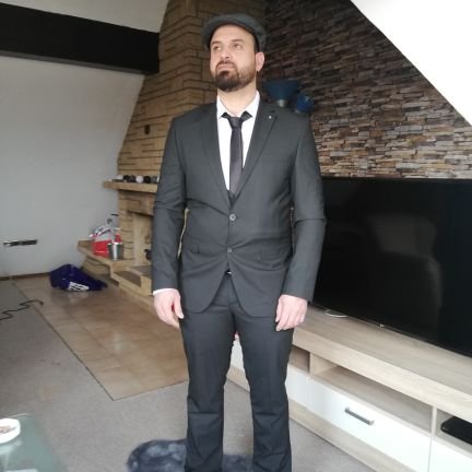 riyadhlo's profile picture. 