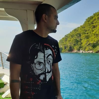 Anibal_Stoic's profile picture. Sólo trato de ser el mejor hijo de mi tiempo y de mis padres. Dios, familia y libertad. #VivaCubaLibre!!