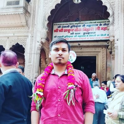 ShiveshPrsingh's profile picture. हे मातृभूमि तेरी जय हो, सदा विजय हो। 

माता भारती का एक सेवक जिसके लिए यह देश सर्वोपरि है।