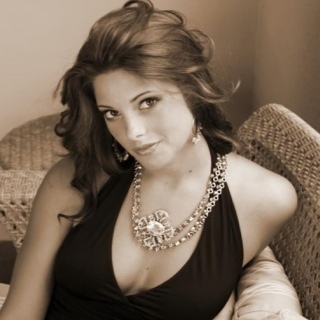 ElisePirelli's profile picture. Elise Perelli: Heiress & great-grandaughter of Giovanni Battista Pirelli - Pirelli Industries, S.p.A. | Speak 5 languages | racing lover