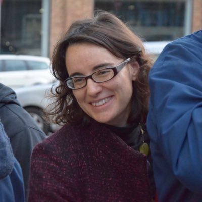 Ambientóloga, activista de barrio, cantante y roja. He estat regidora a l’Ajuntament de Barcelona. Ara coordinadora @EUiA_cat Són temps de lluita | @comunistes