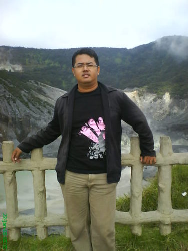 apa saja ....... yang penting halal.....hahaha