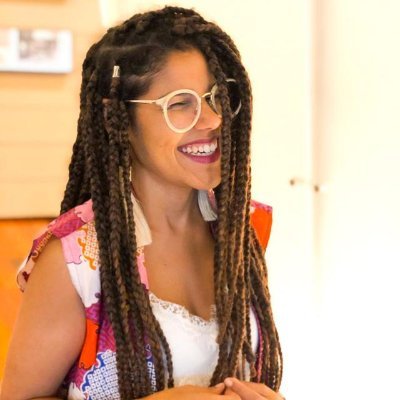 EstiloEbano's profile picture. O estilo é uma maneira simples de dizer coisas complicadas.
Jean  Cocteau