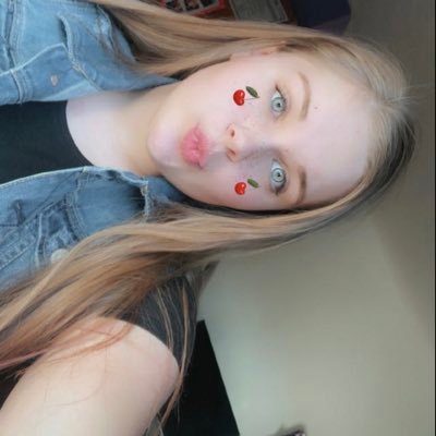 camialivia11's profile picture. Be the light in the darkest of days❤️🧡💛