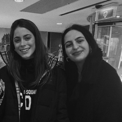 DutchMixerxx's profile picture. meanwhile in college and working as a waitress to pay for my overpriced but worthy concert tickets