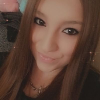 SkylarKob16's profile picture. redhead
engaged and soon to be mom with the love of my life