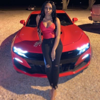 j_janai18's profile picture. 