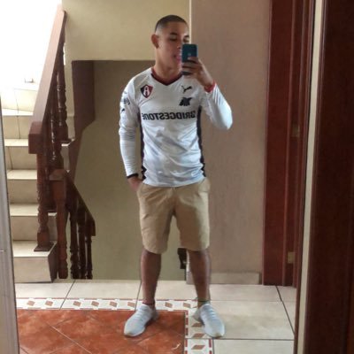 JuniorPreciad14's profile picture. 