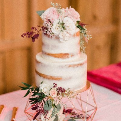 A small-batch producer of all-natural, handmade baked goods. Simply elegant wedding cakes and dessert bars.