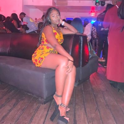 ama_joycee's profile picture. God Over Everything!🙏🏾🎓🇬🇭.     @IG: joyceadwoa_