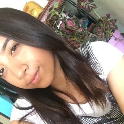 KarlaCanela03's profile picture. Tengo más swing, que tú lista de emojis