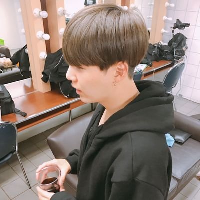Main @Seoltang_25 • ARMY 4기 • LYinSG 19.01.19 ✨ • We were only seven ~ But we have you all now 🥺 •