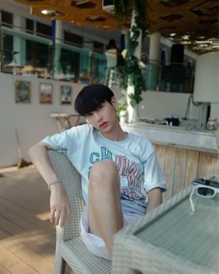 P4uwSvUx3KBG9h3's profile picture. บ้า