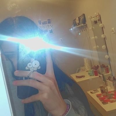 zabardzo's profile picture. Jestem tylko nastoletnim frajerem, księżniczko.