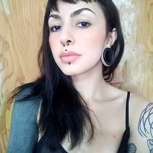 Alokittyy's profile picture. 🖤