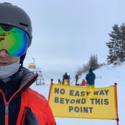 uvaknin's profile picture. 