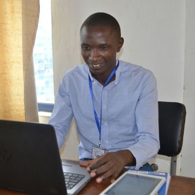 Juriste comptable, Journaliste au Renouveau du Burundi.  manirakizaladislas@gmail.com, de Muramvya.
Tél: 79 461 578 ou 69 537 463