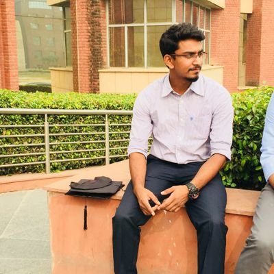 ashank_007's profile picture. Sach ki talaash me.