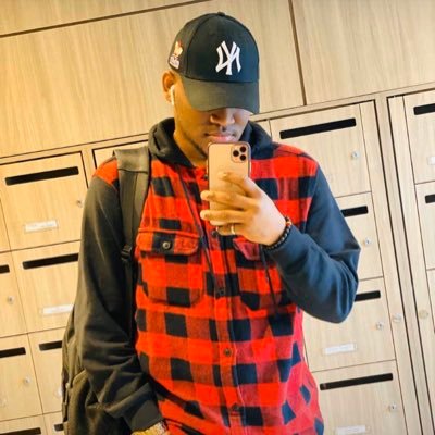 MaxwellTamwo's profile picture. On ne les laisseras 😤 pas écrit 📰l'histoire à notre place