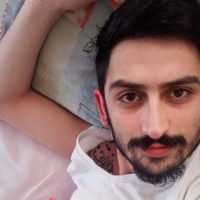 dudblemanyak's profile picture. Küçük penceremin , yırtılmış perdesi ...