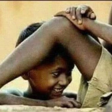 ZukuTumba's profile picture. I'm a Hustler and motherfucker who is not scared to hustle for his family even a disgrace job to put food in the table for my kids I'm a Patriotic SUNDOWNS FC👆