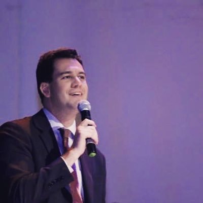 Advogado, ex secretário nacional de direitos da criança e do adolescente, presidente de honra do Grupo Tortura Nunca Mais - SP