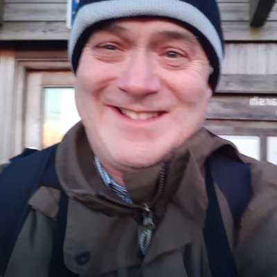 AndrewG08670936's profile picture. Happy birder...happy person.