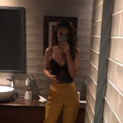 eirinnmcgarry's profile picture. Shoot your moith