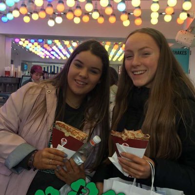 aineleeward's profile picture. 