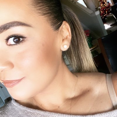 BriManrique's profile picture. ...y ahí entre todos sus gustos raros estaba yo 🖤