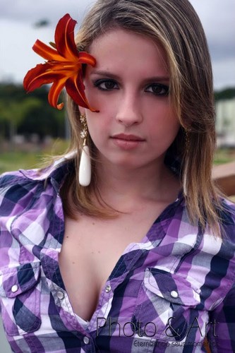 Pricilalves's profile picture. Uma das mentiras mais fecundas, interessantes e fáceis é fazer a pessoa mentirosa pensar que acreditamos no que ela nos diz.