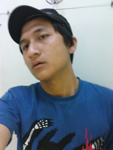 I'm a frontman of ISAAC.                            i love my GOD to live fast & die old...|♥ Juventus | ♥ Metal