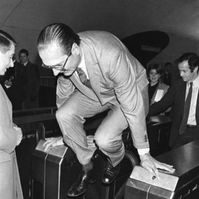 AjamaisL's profile picture. Rien à déclarer