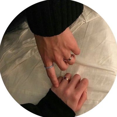 _Aengle's profile picture. وإني أُحِبُكِ فوقَ حُبِ المُحبينَ حبًا🫀💙'.H