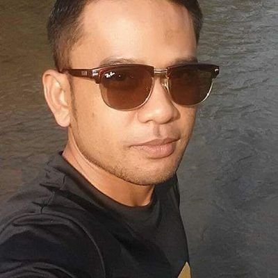 songponphimsorn's profile picture. 💛 ฉันเกิดในรัชกาลที่ ๙  💛
❤️🤍💙💙🤍❤️
#เรารักสถาบันพระมหากษัตริย์
#saveขบวนเสด็จ

I'm bi. 🏳️‍🌈