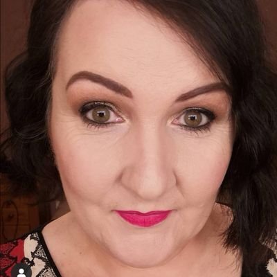 BrushBlog's profile picture. Legal Executive for pay, Beauty Blogger for fun.