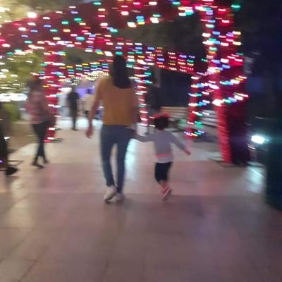 ArlethBarrera12's profile picture. 