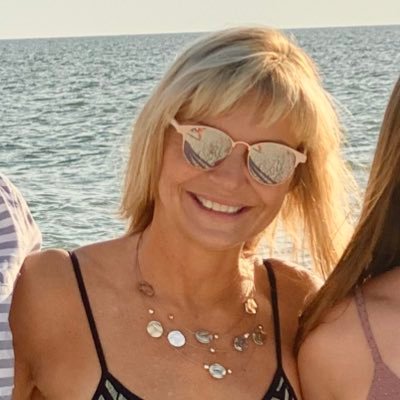 LynnFar48782158's profile picture. 