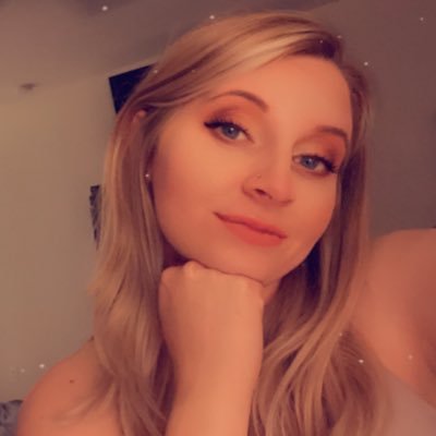 CSizzzle's profile picture. 04 | 27 | 2019 Finally Mrs. Myers 💍