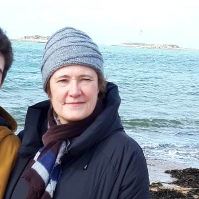 Passionnée par le fonctionnement des énergies et des relations humaines dans toute sa complexité pour en faire émerger le meilleur.