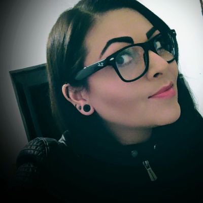 AnaMorett2's profile picture. 