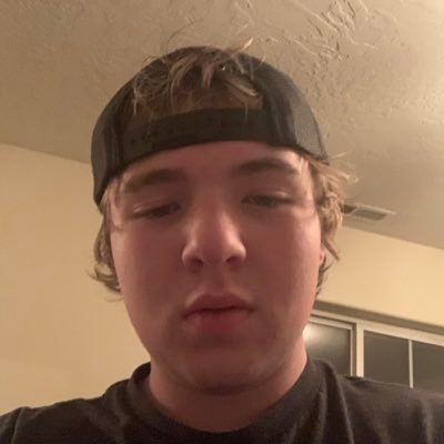 leviaxl513's profile picture. 