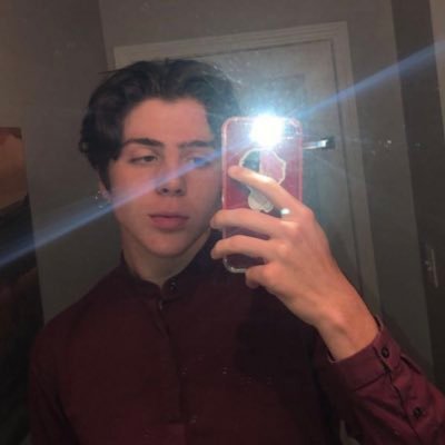 victorrishere's profile picture. 19 // 👻: victor209