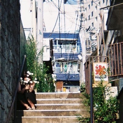𓆸しみちー等と呼ばれていました。名前で呼ばれるともっと嬉しいです¦戌年¦ことづて企画¦物販お手伝い屋𓆸A&R▶︎@_monchent_ ¦@diwproductsgrou 𓆸member▶︎@50hou ¦@rheto_band Vo,Ba 𓆸staff▶︎ex.@_che10vek_