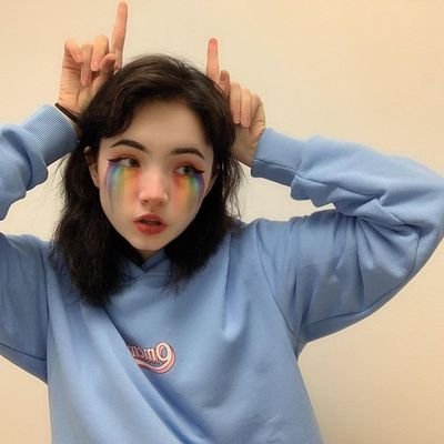 💎| буду твоим мотиватором | 💎
| 12 y.o |💎
| бери кофеек и пошли листать ленту |💎