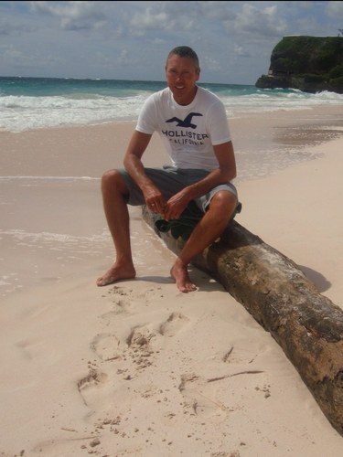 poshboy32's profile picture. 